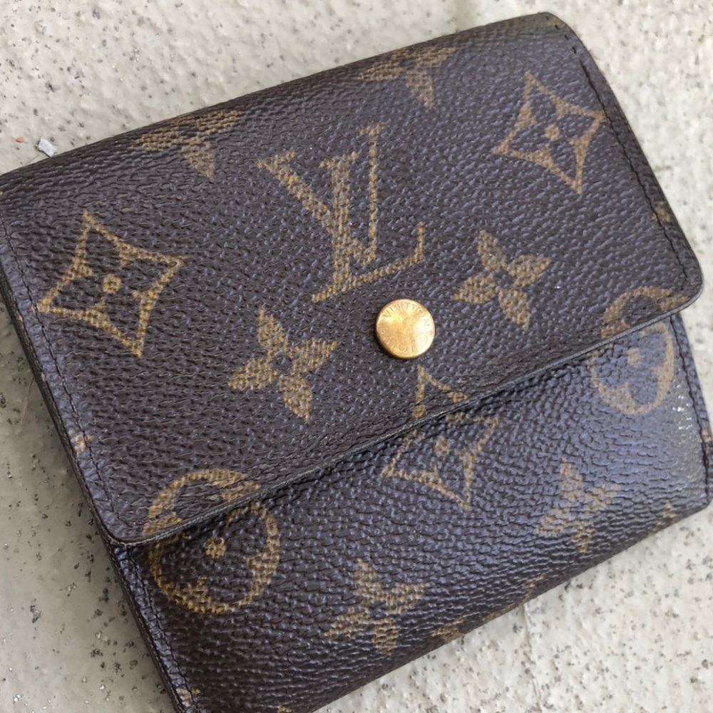 Louis v wallet